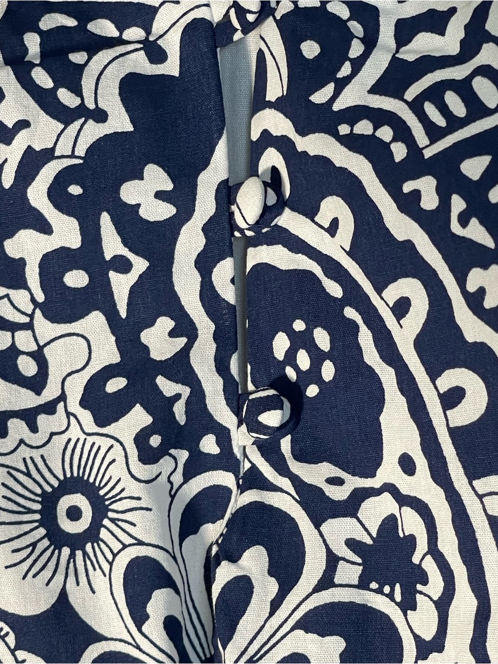 Tuckernuck Hyacinth House Thea Blouse Navy & White Floral Paisley Sz XXS Top NWT - Picture 4 of 11
